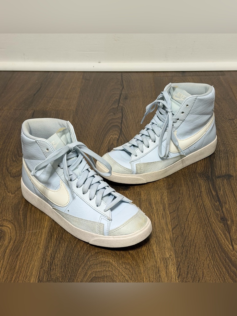 Nike WOMENS Blazer Mid ’77 Vintage - Light Blue/White size 7